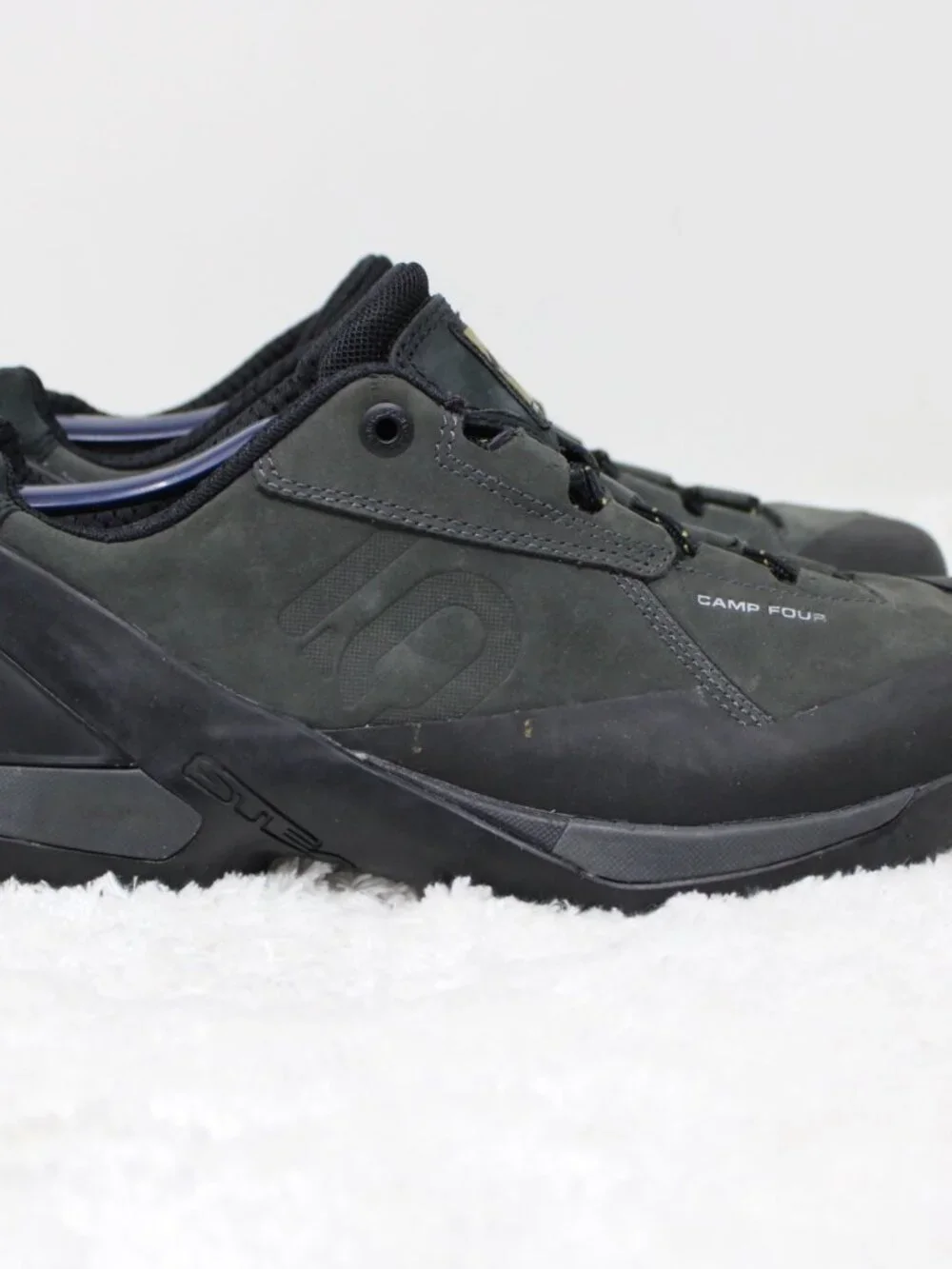 Five Ten Camp Four Hiking Shoes Mens 9 Gray Stealth Rubber Approach Lace Up